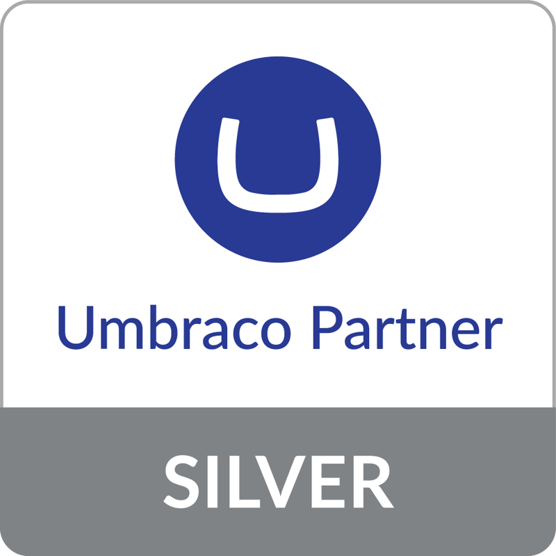Umbraco logo met tekst silver partner silver