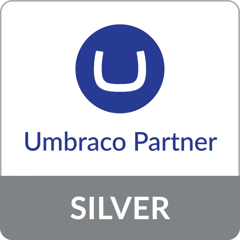 Umbraco logo met tekst silver partner silver